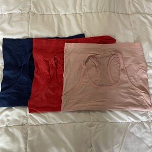 3 Lululemon swiftly tech tanks size 10